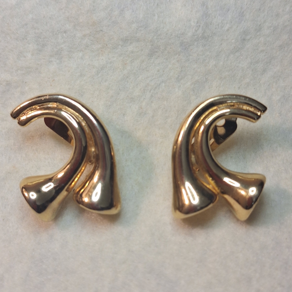 Trumpet Gold-Tone Sculptural Clip-on Earrings - Women Jewelry